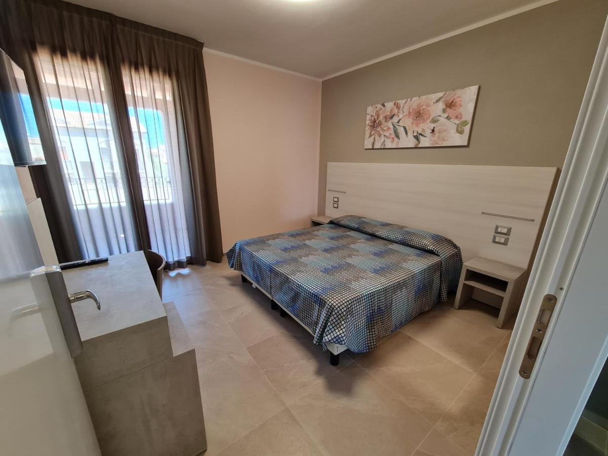 Il Risveglio Di Pula Domo Hotel Екстериор снимка