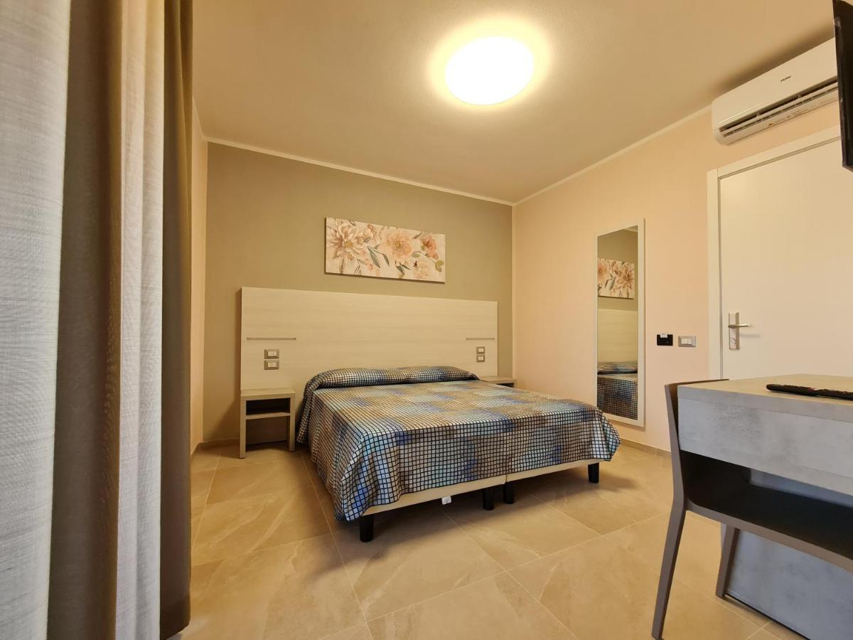 Il Risveglio Di Pula Domo Hotel Стая снимка
